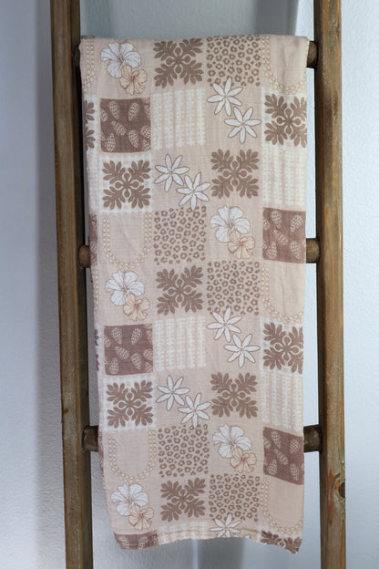 Beige Quilt Swaddle/Pareo